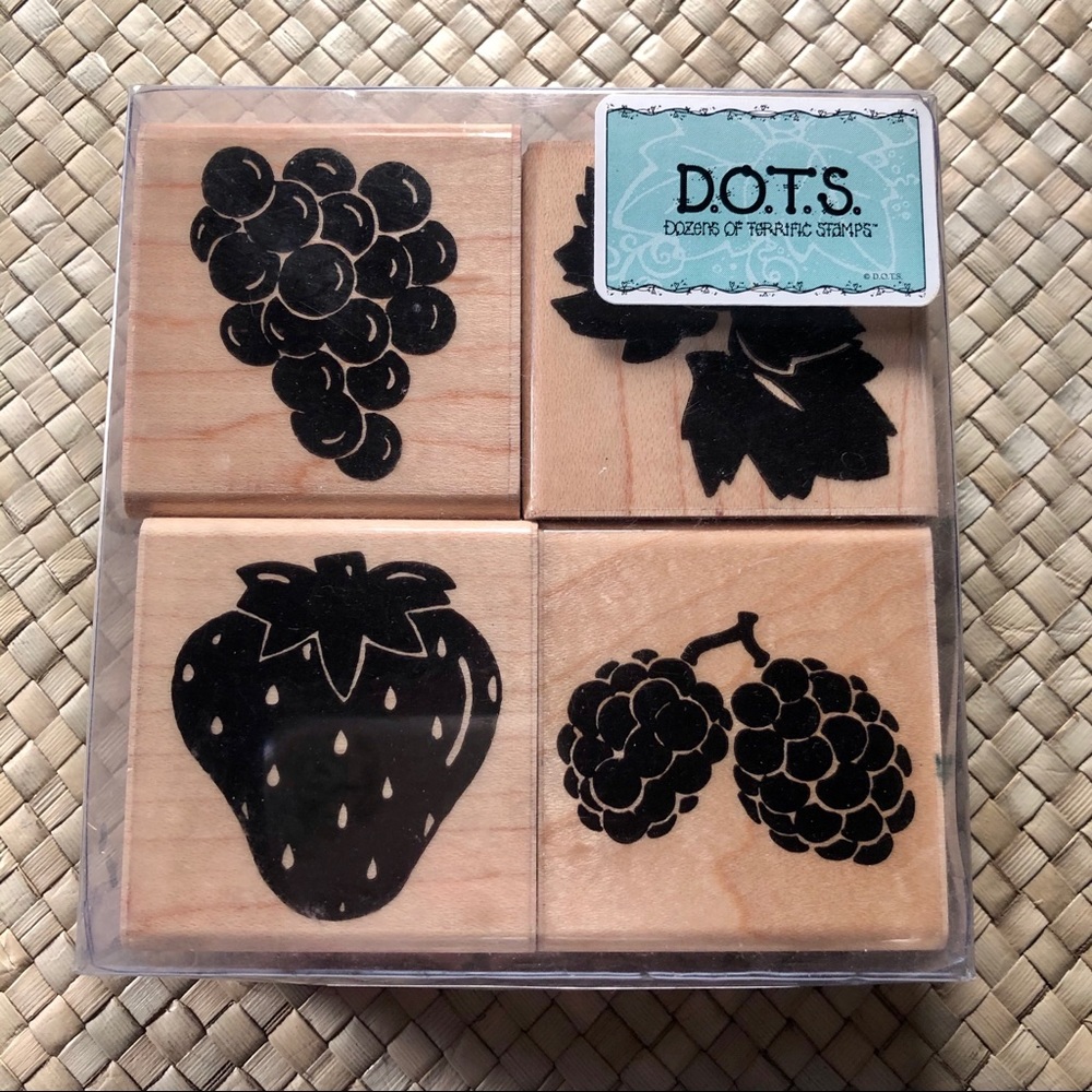 Dots Fruit of the Vine Set